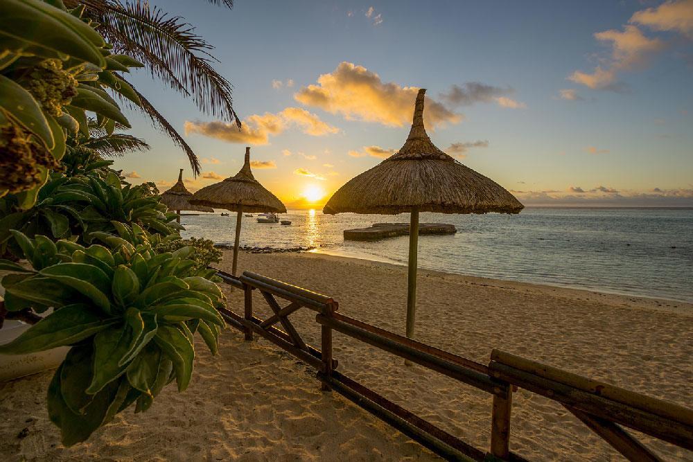Le Peninsula Bay Beach Resort & Spa Blue Bay Exterior foto